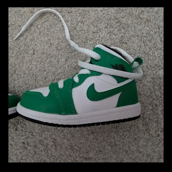 Toddler Nike Air Jordan Mid Green White Sneakers - Picture 11 of 15
